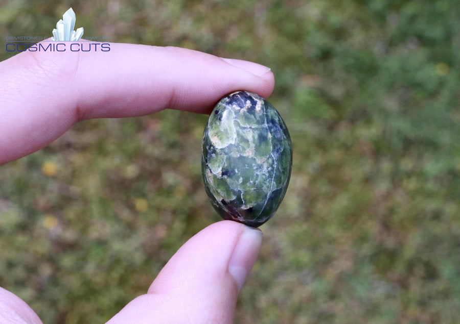 Green Jade PROSPERITY LOVE AUTHENTICITY Dream Stone Healing Gemstone