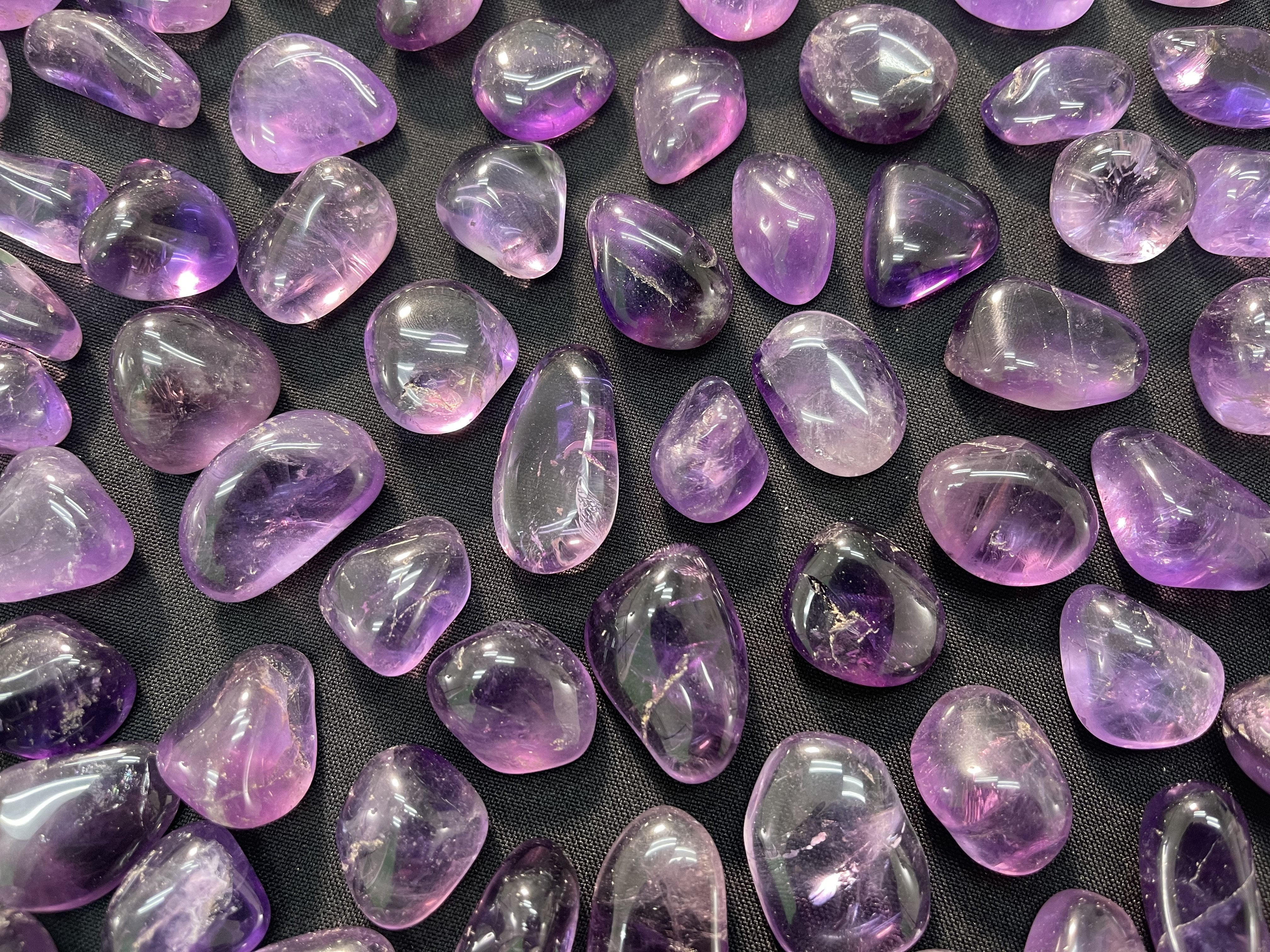 Tumbled Amethyst Stone - DIVINE LIGHT Healing Gemstone GOOD VIBES