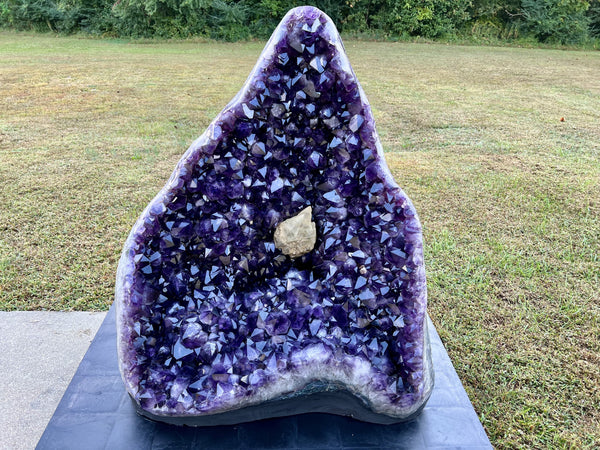 "MAGIC MOUNTAIN" Huge Amethyst Geode 42.00 Very High Quality Crystal XA-1