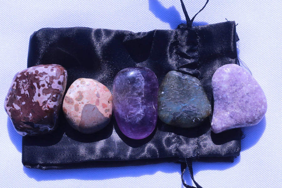 Healing Gemstones for Sleep and Relaxation