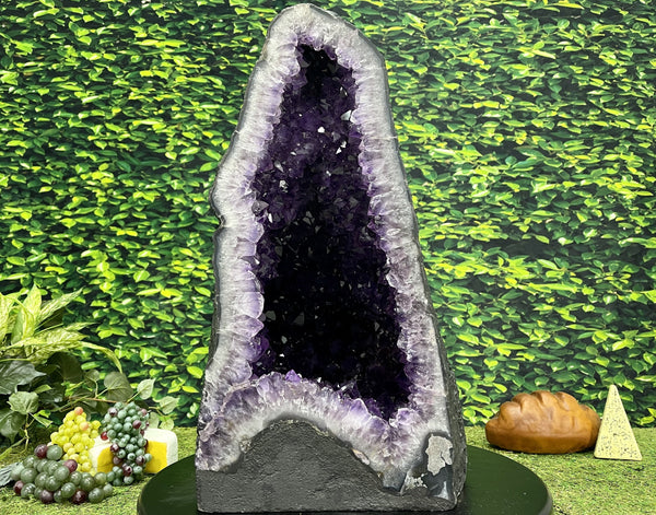 "DEEP SEA DIVING" Huge Amethyst Geode High Quality 21.00 Brazil Dark Purple NS-500