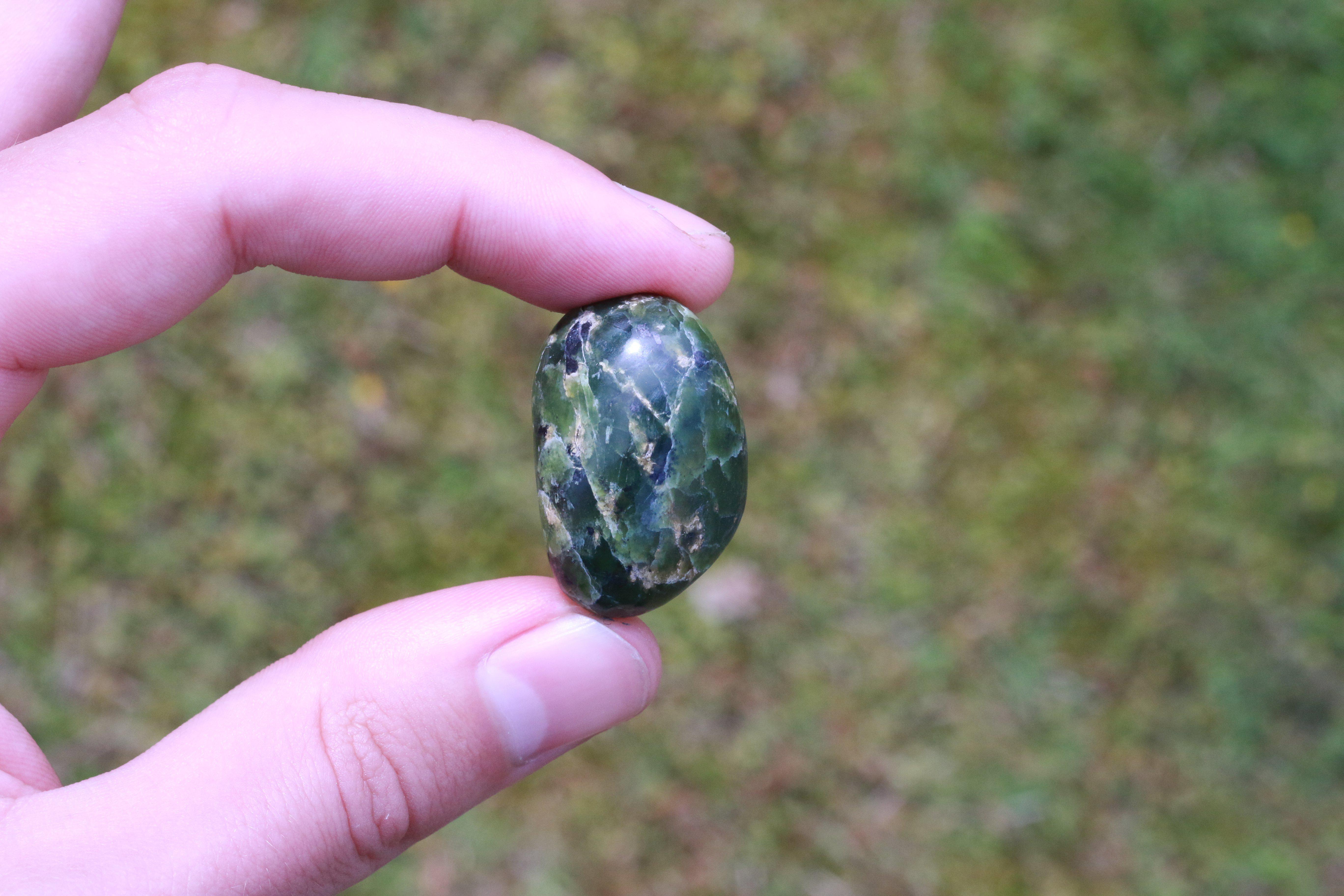 Green Jade PROSPERITY LOVE AUTHENTICITY Dream Stone Healing Gemstone