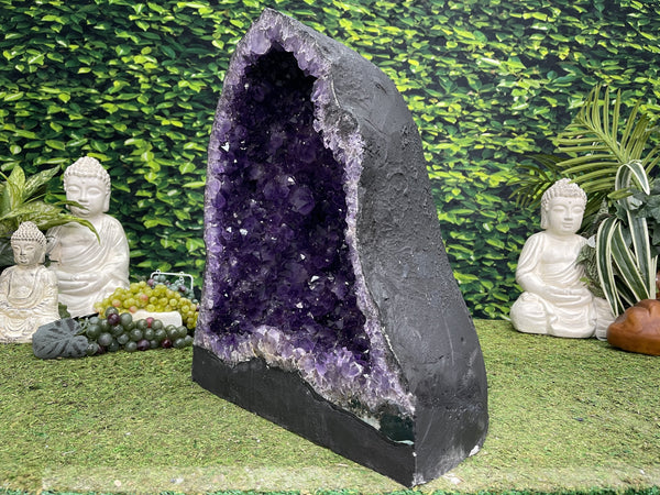 "DEEP HEALING ABYSS" Amethyst Geode Cathedral 19.00 High Quality Brazil NS-603