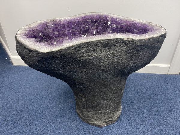 "BIRD BATH" Huge Amethyst Geode High Quality 19.00 Brazil Dark Purple