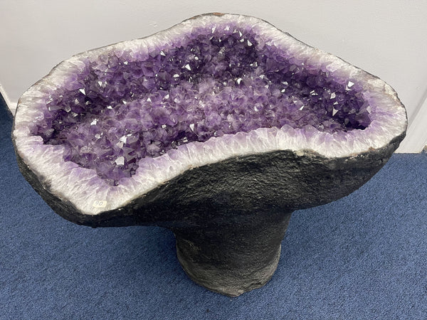 "BIRD BATH" Huge Amethyst Geode High Quality 19.00 Brazil Dark Purple