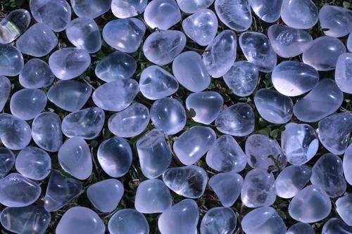 Clear Quartz Tumbled Stone-Cosmic Cuts