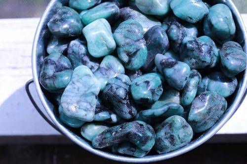 Emerald Tumbled Stone-Cosmic Cuts